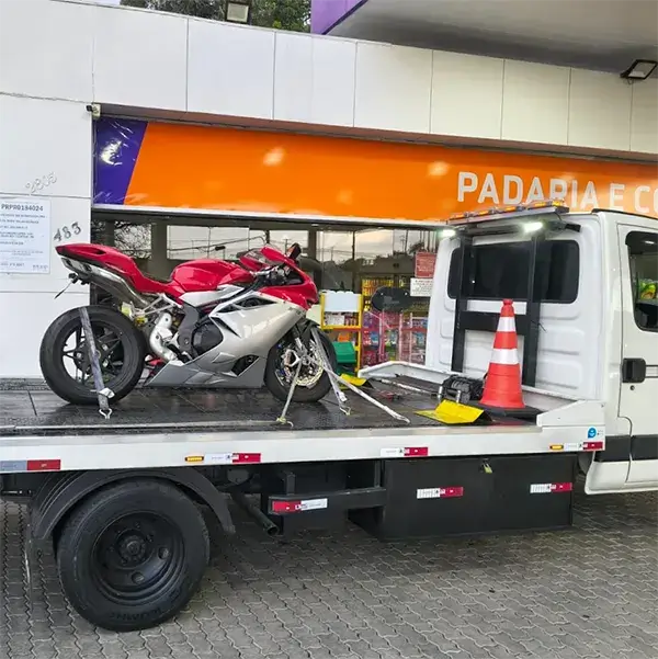 Flash Fretes Guinchos no bairro São Braz, Curitiba